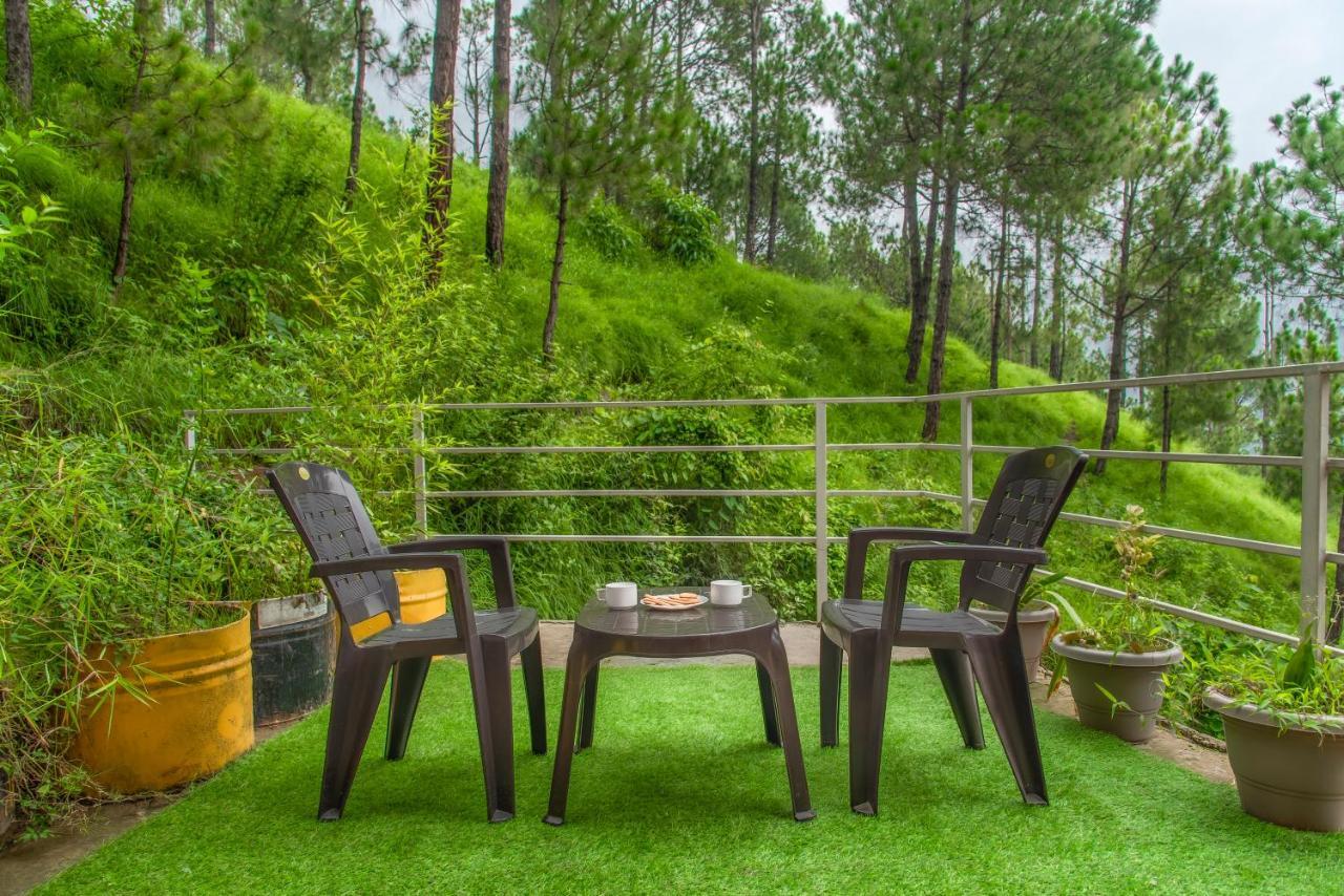 Hillcrest Heights Bed and Breakfast Kasauli Esterno foto