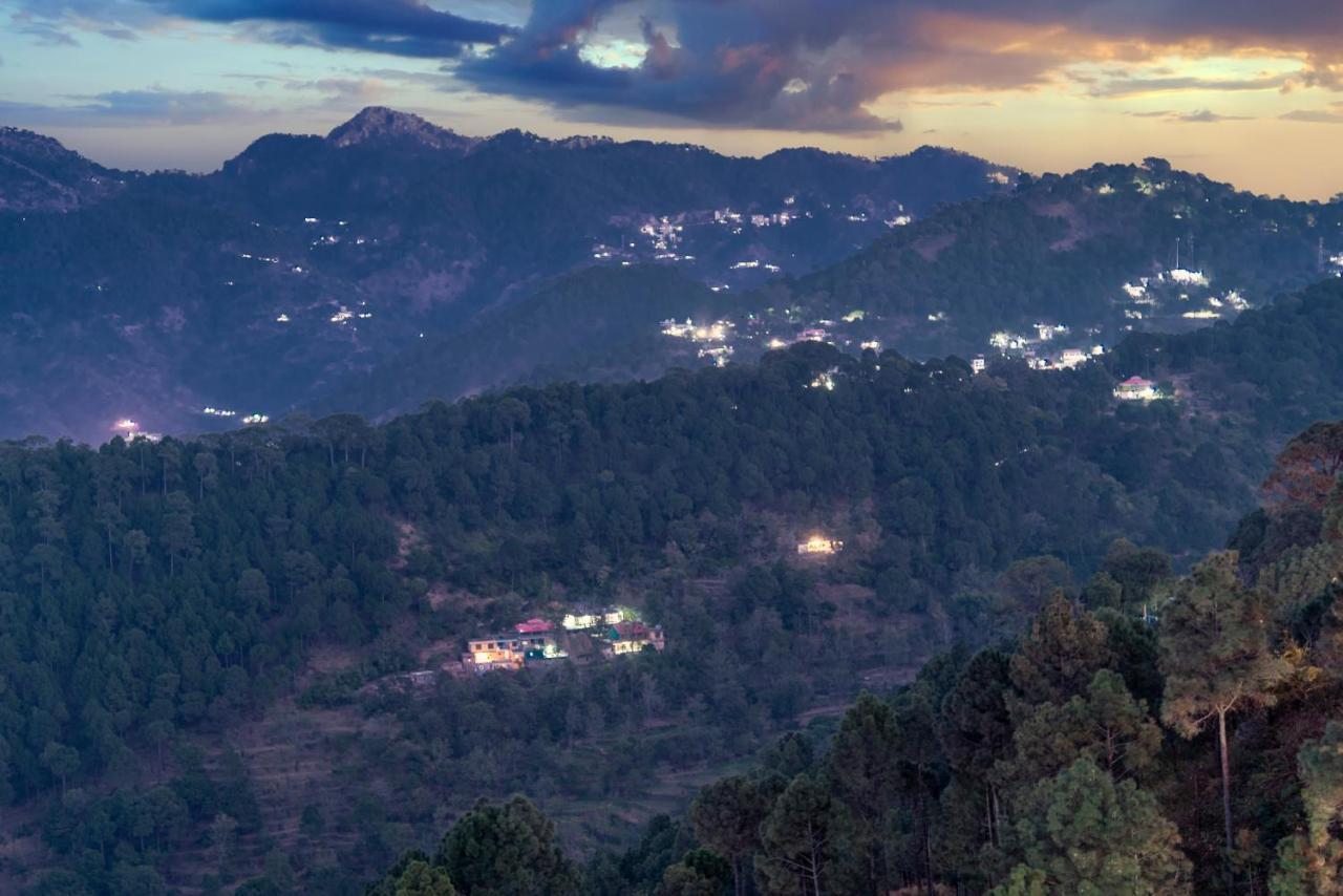 Hillcrest Heights Bed and Breakfast Kasauli Esterno foto