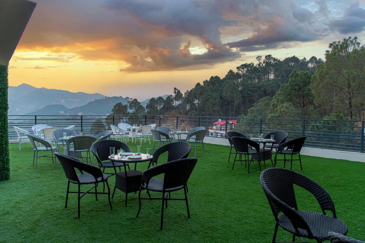 Hillcrest Heights Bed and Breakfast Kasauli Esterno foto