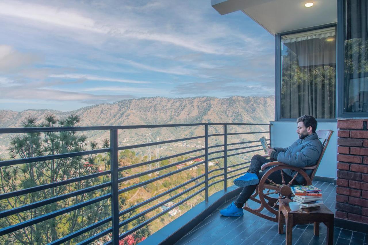 Hillcrest Heights Bed and Breakfast Kasauli Esterno foto