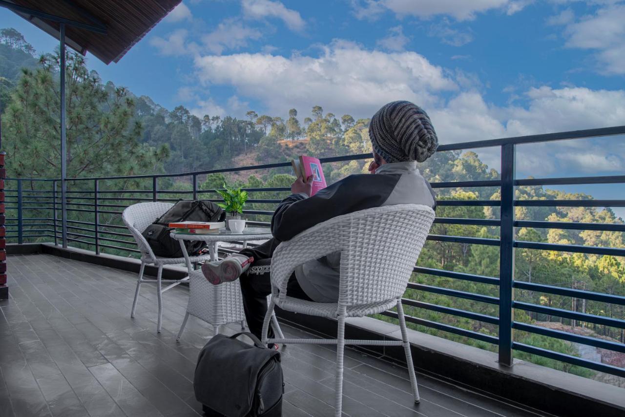 Hillcrest Heights Bed and Breakfast Kasauli Esterno foto