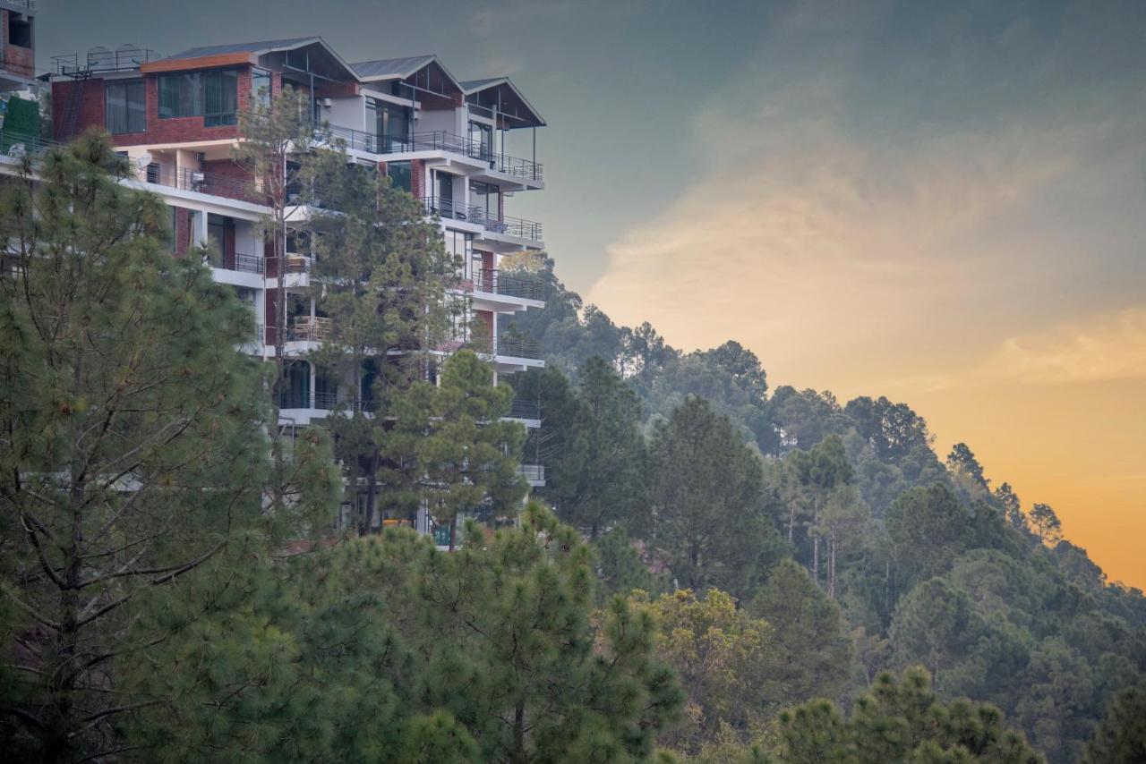 Hillcrest Heights Bed and Breakfast Kasauli Esterno foto