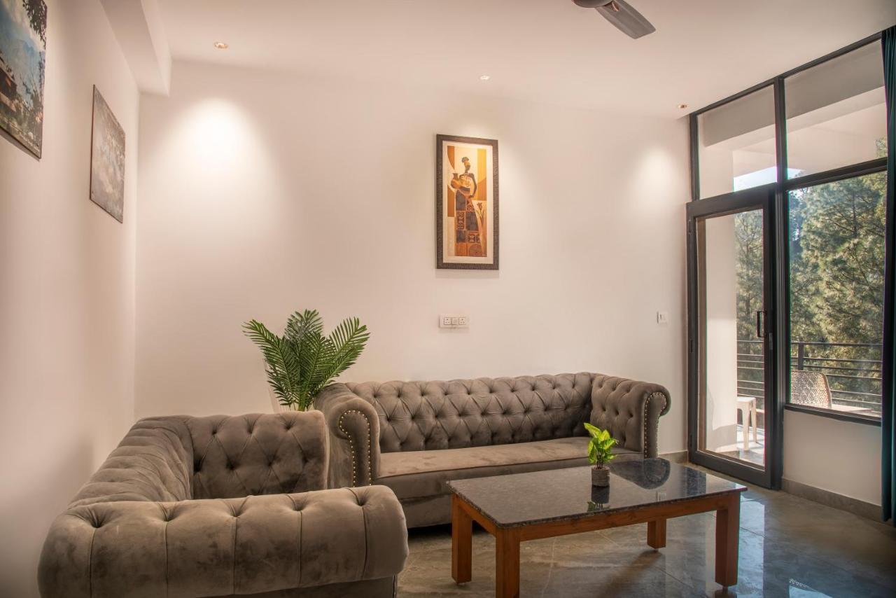Hillcrest Heights Bed and Breakfast Kasauli Esterno foto