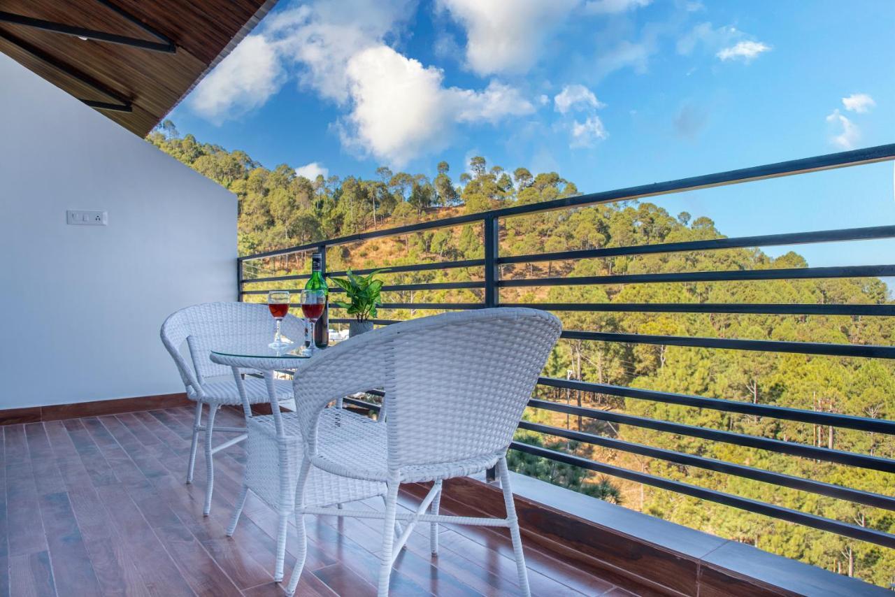 Hillcrest Heights Bed and Breakfast Kasauli Esterno foto